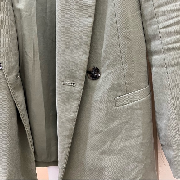 Blazer - Picture 2 of 3